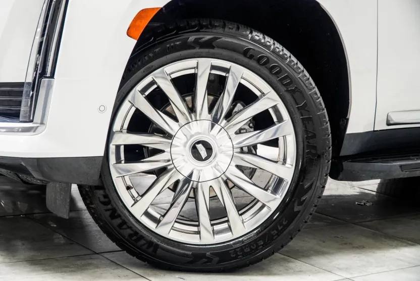2023 Cadillac Escalade Premium Luxury photo 1