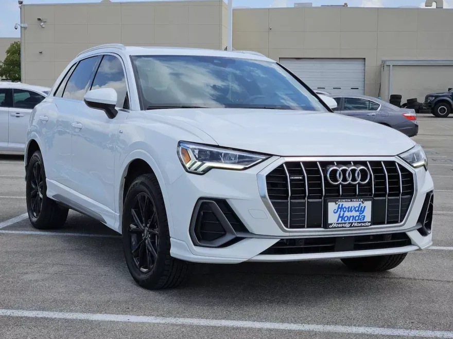 2023 Audi Q3 S line Premium photo 1