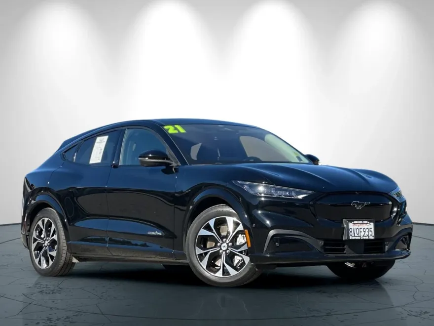 2021 Ford Mustang Mach-E Premium photo 1