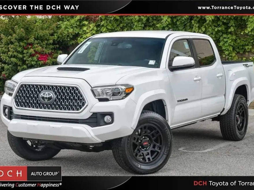 2019 Toyota Tacoma TRD Sport photo 1