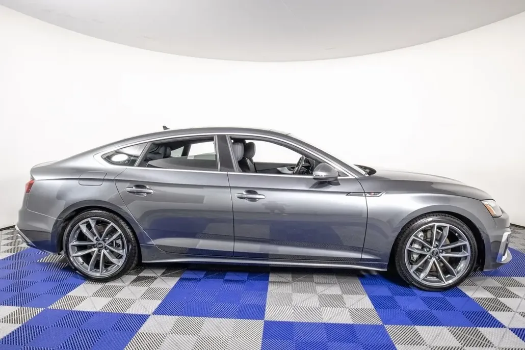 2023 Audi A5 45 S line Premium Plus photo 1