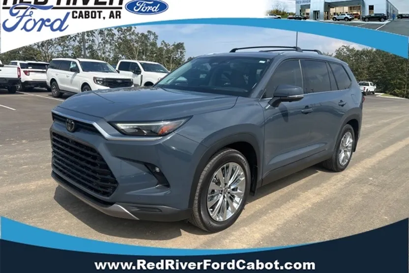 2024 Toyota Grand Highlander Platinum photo 1