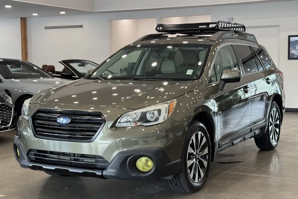 2016 Subaru Outback 3.6R Limited photo 1