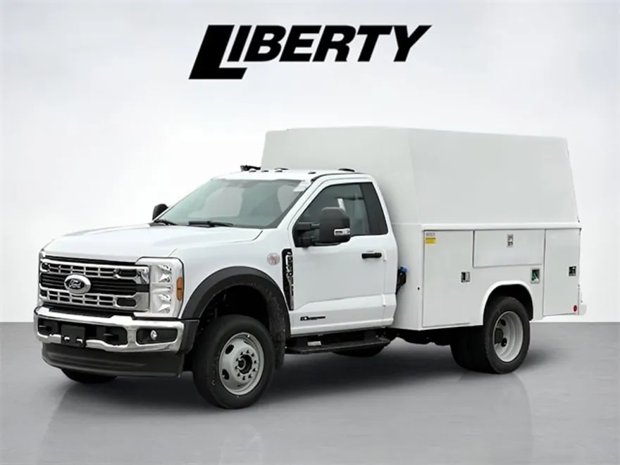 2025 Ford F-550 photo 1
