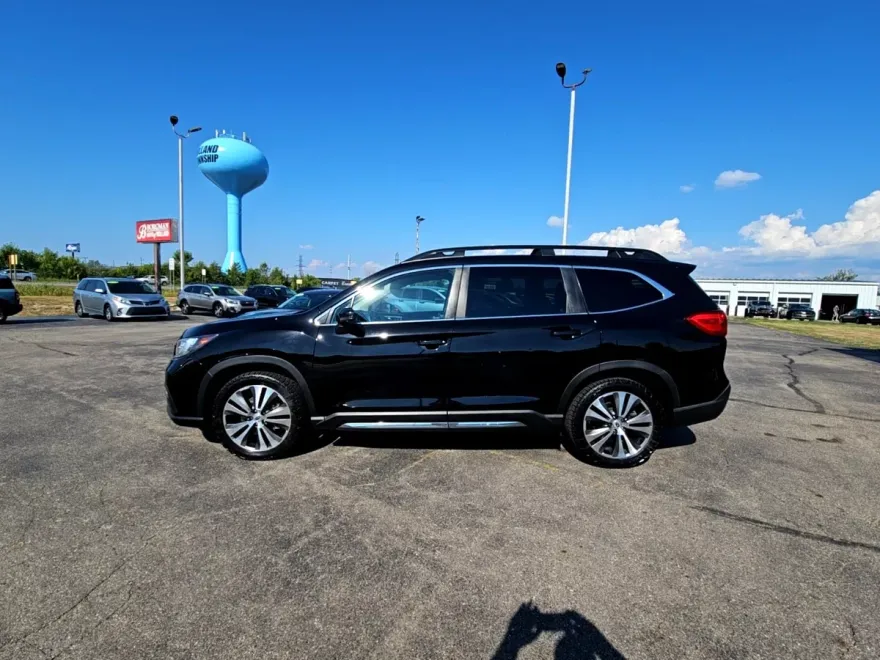 2019 Subaru Ascent Limited photo 1