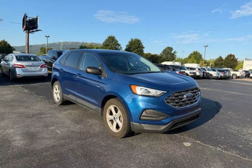 2020 Ford Edge SE photo 1