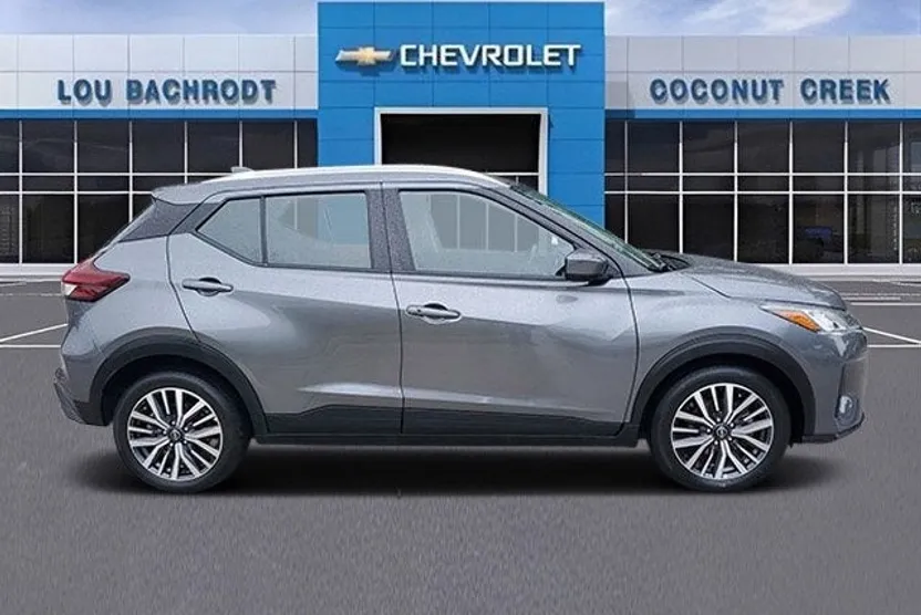 2024 Nissan Kicks SV photo 1