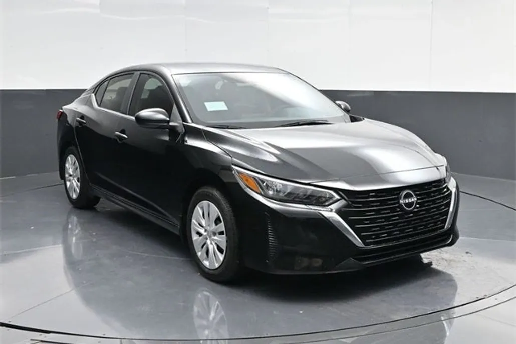 2025 Nissan Sentra S photo 1