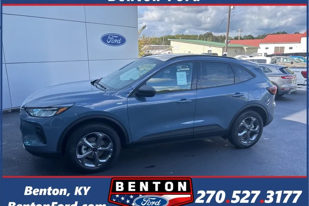 2026 Ford Escape ST-Line photo 1