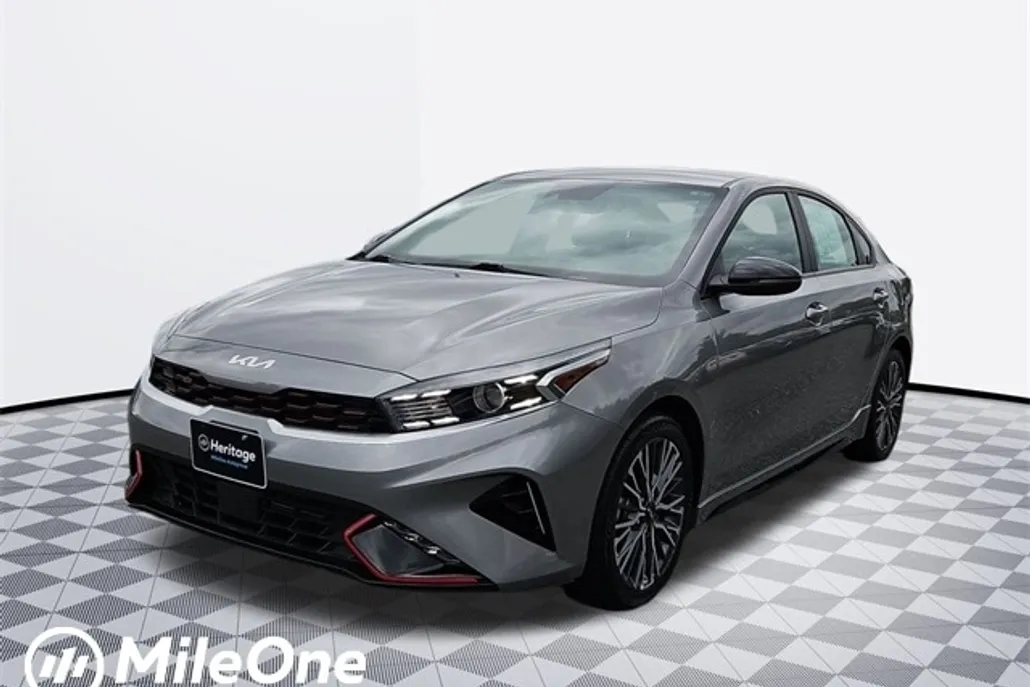 2024 Kia Forte GT-Line photo 1