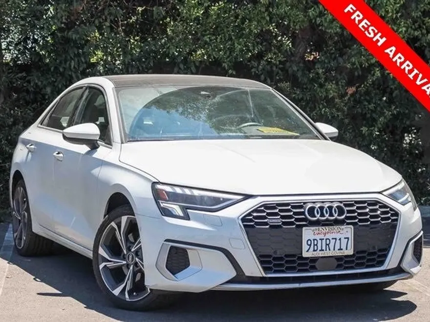 2022 Audi A3 40 Premium Plus photo 1