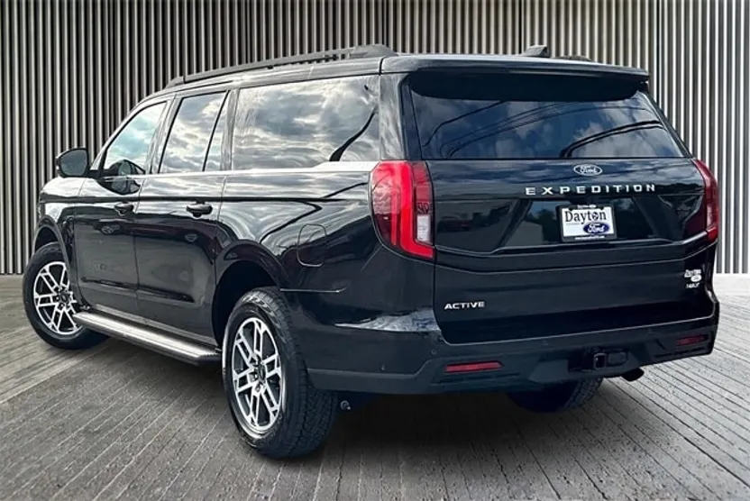 2025 Ford Expedition MAX photo 1