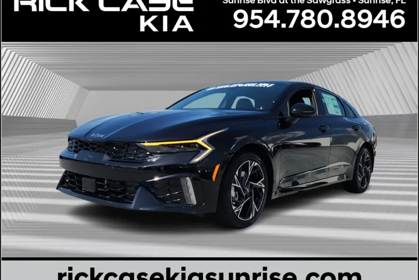 2025 Kia K5 GT-Line photo 1