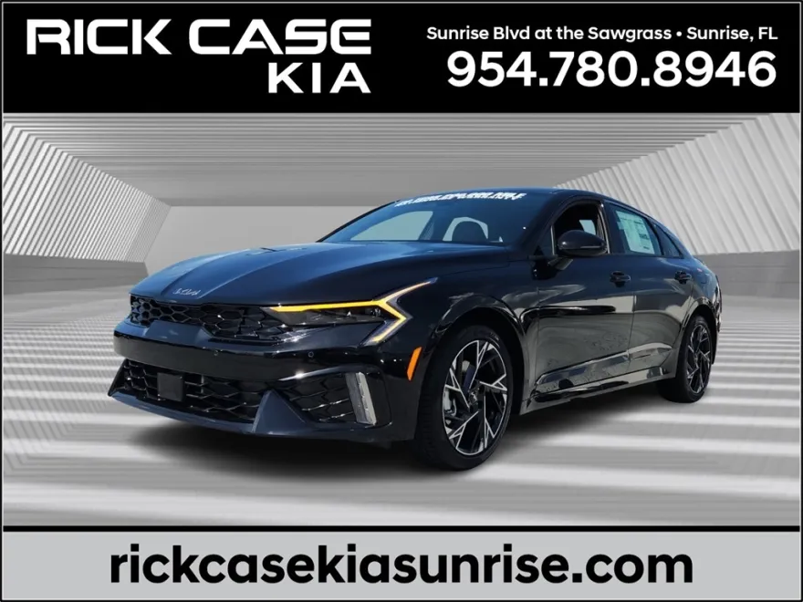2025 Kia K5 GT-Line photo 1