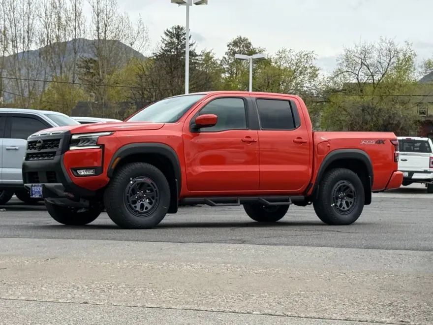 2025 Nissan Frontier PRO-4X photo 1