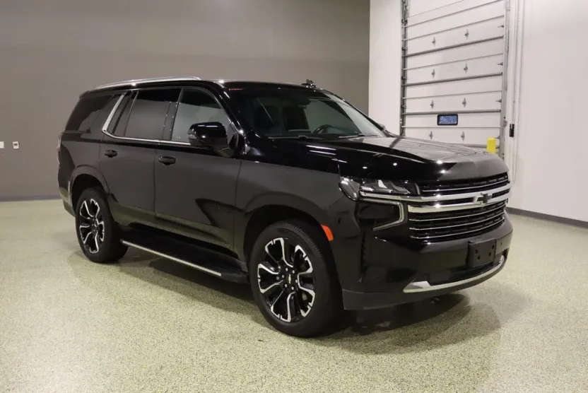 2022 Chevrolet Tahoe LT photo 1