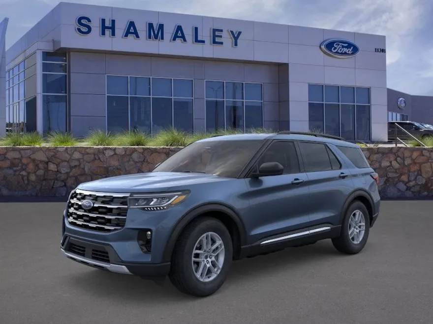 2025 Ford Explorer photo 1