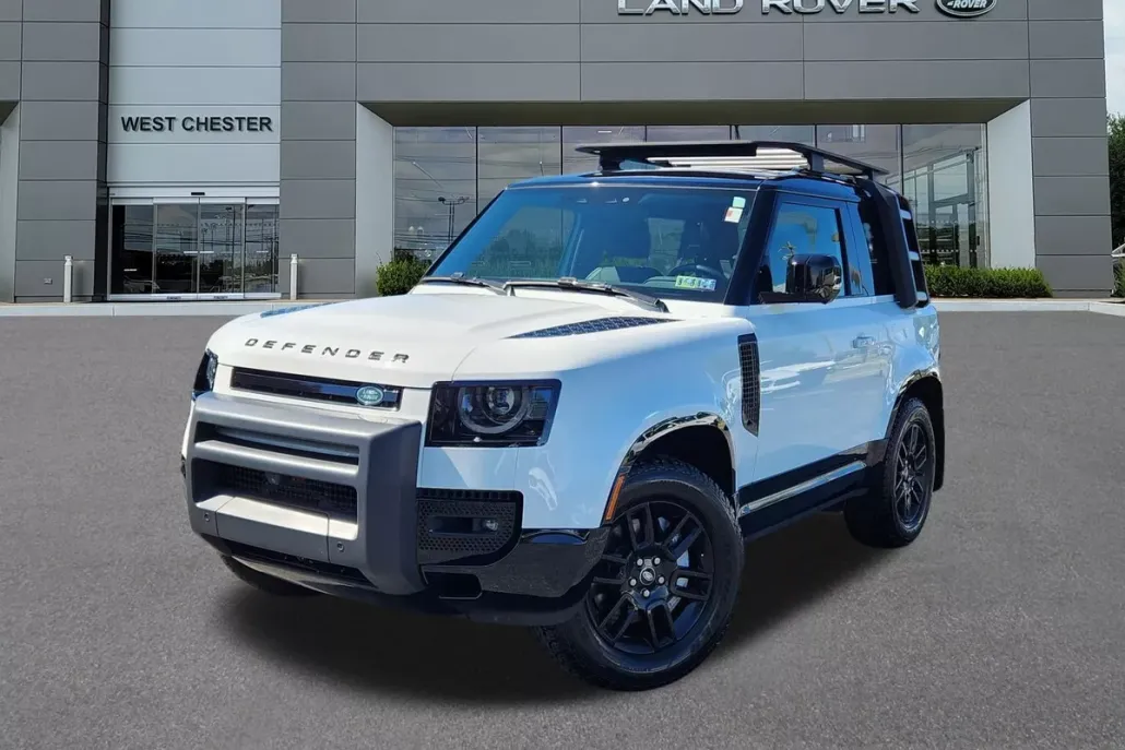 2023 Land Rover Defender 90 X-Dynamic SE photo 1