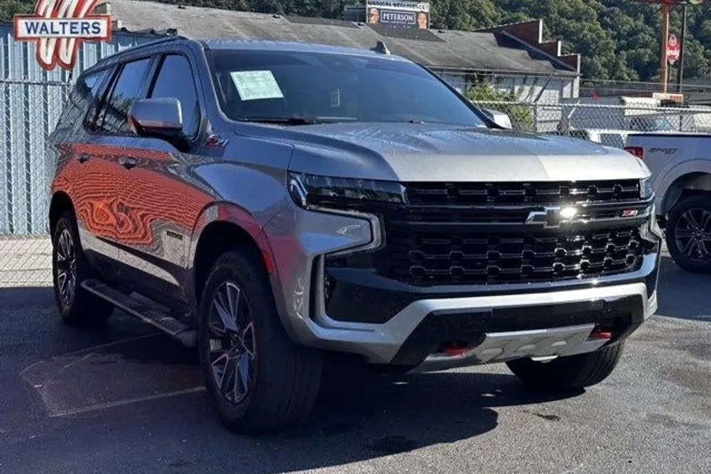 2023 Chevrolet Tahoe Z71 photo 1
