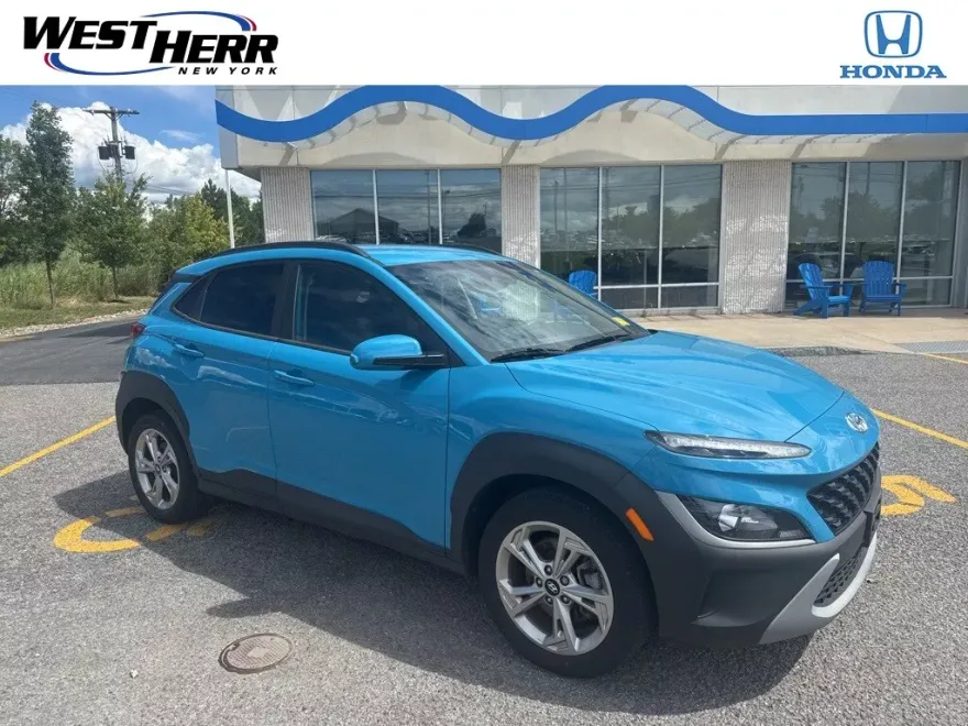 2023 Hyundai Kona SEL photo 1