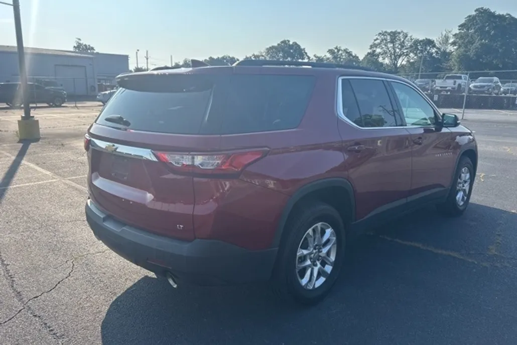 2019 Chevrolet Traverse Cloth 1LT photo 1