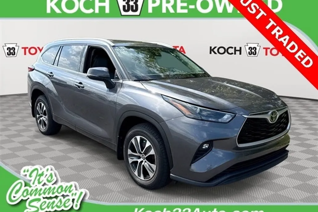 2022 Toyota Highlander XLE photo 1
