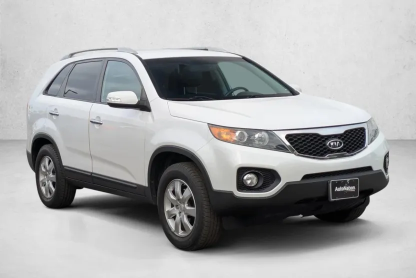 2011 Kia Sorento LX photo 1