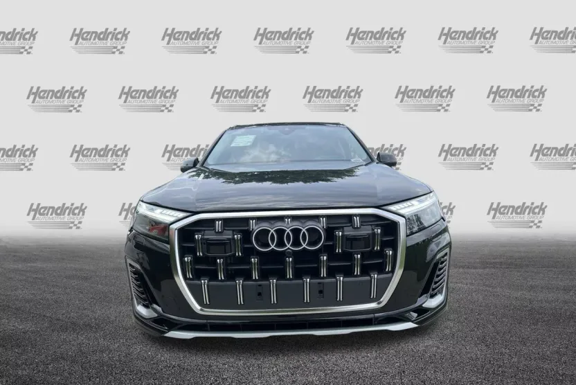 2025 Audi Q7 55 Prestige photo 1