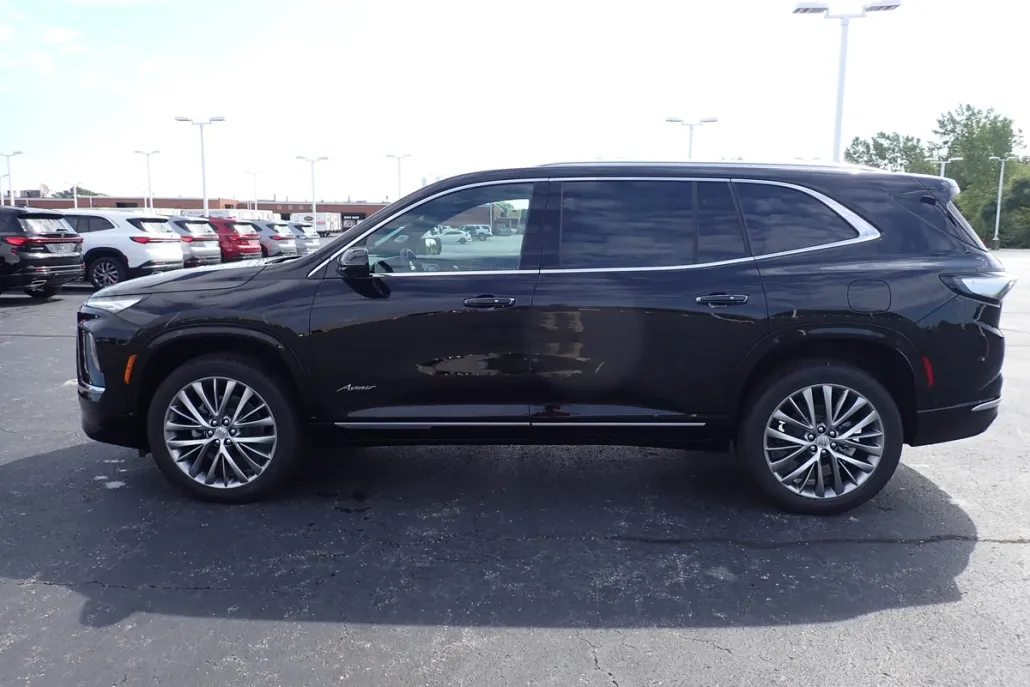 2026 Buick Enclave Avenir photo 1