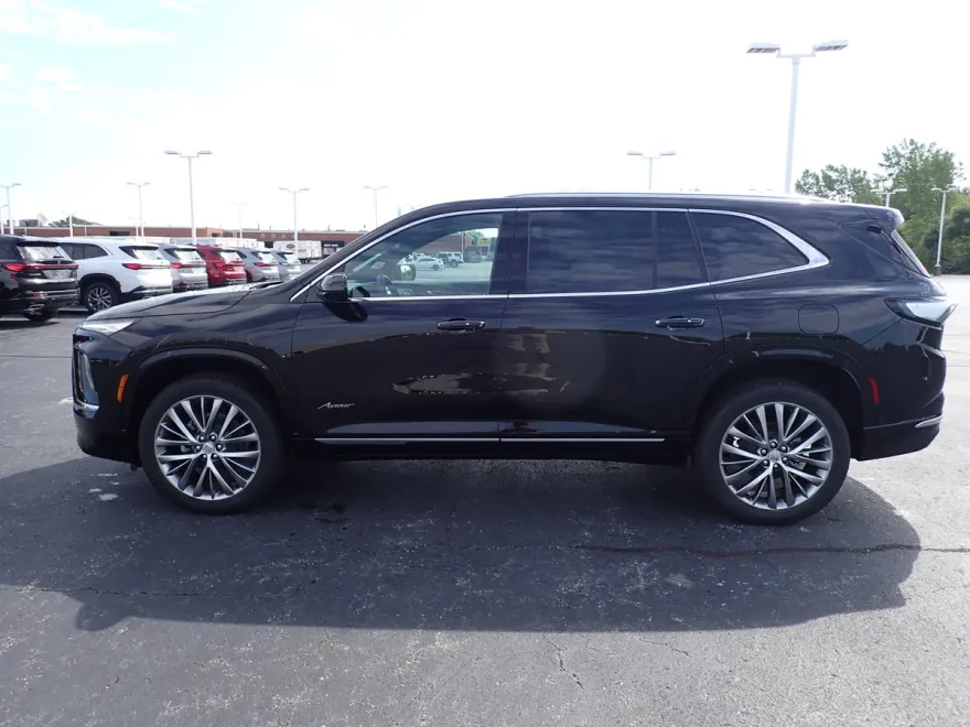 2026 Buick Enclave Avenir photo 1