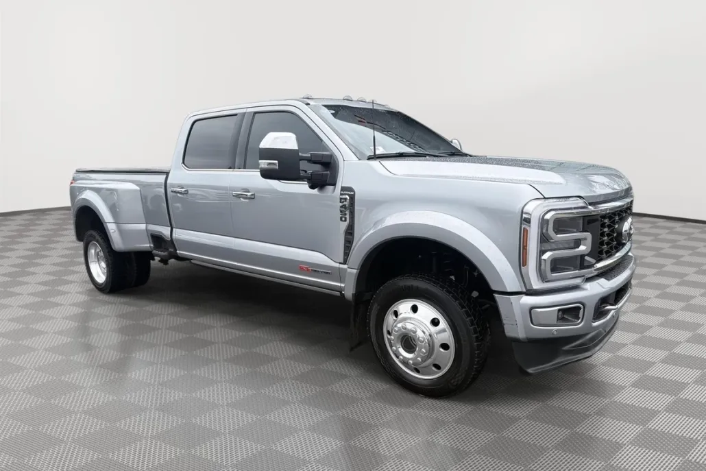 2024 Ford F-450 Platinum photo 1
