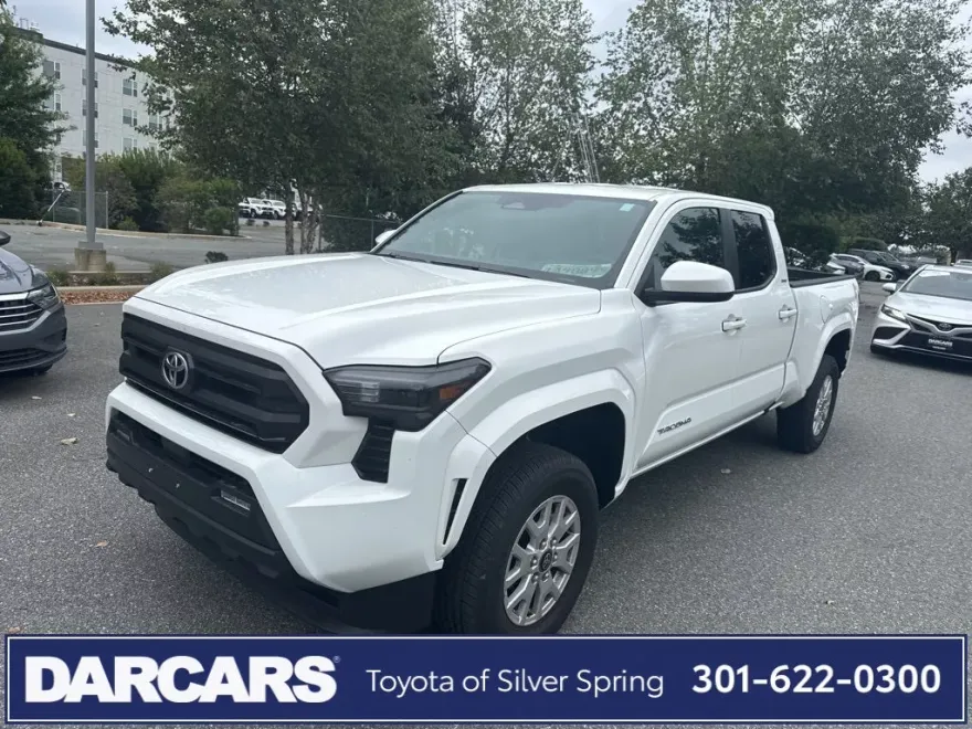 2025 Toyota Tacoma SR5 photo 1