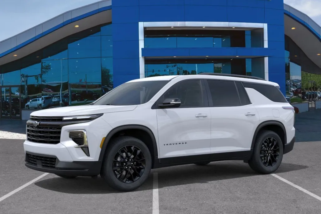 2026 Chevrolet Traverse photo 1