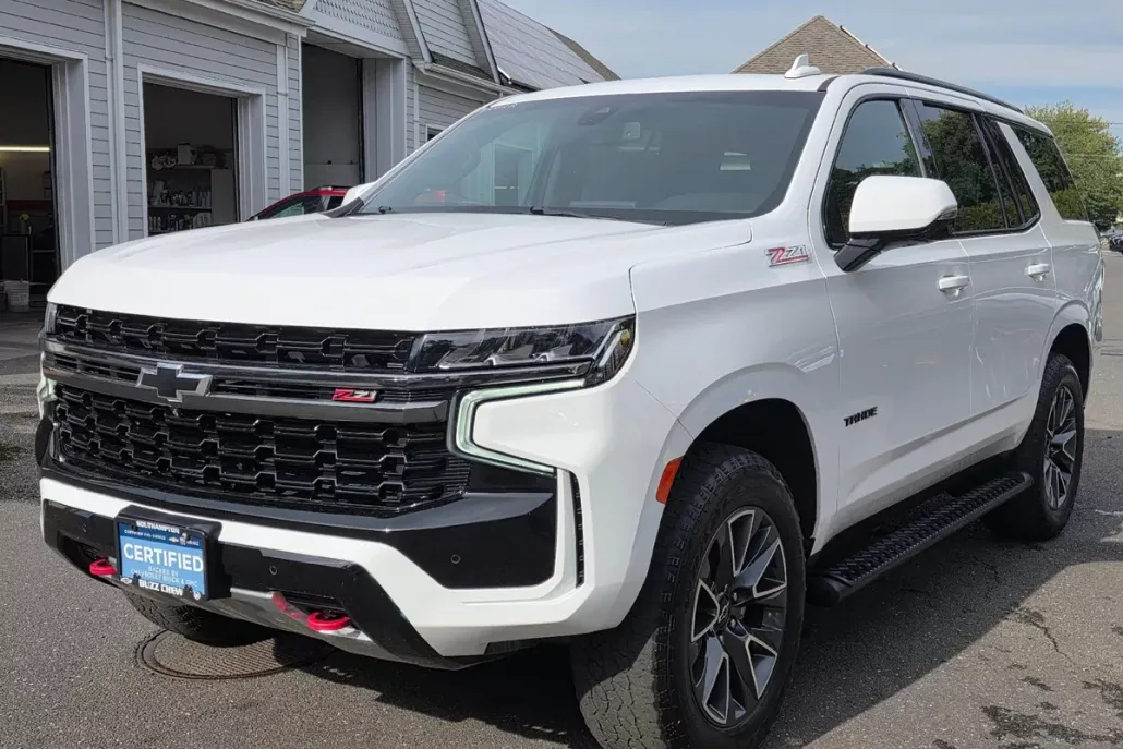 2021 Chevrolet Tahoe Z71 photo 1