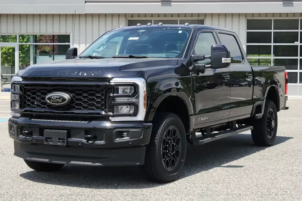 2025 Ford F-250 Lariat photo 1