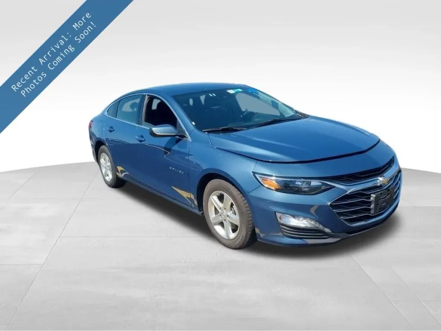 2024 Chevrolet Malibu 1LT photo 1