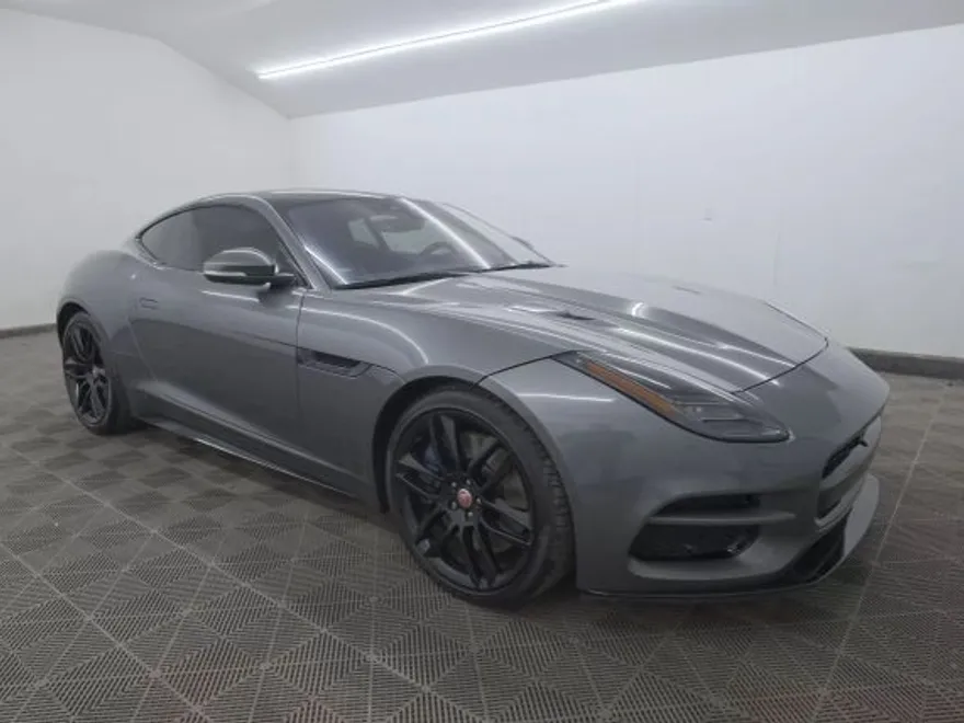 2018 Jaguar F-TYPE R photo 1