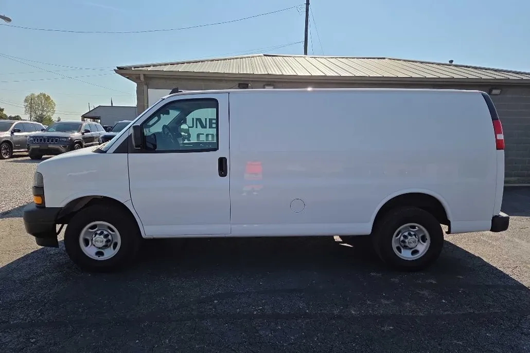 2020 Chevrolet Express 2500 Cargo photo 1