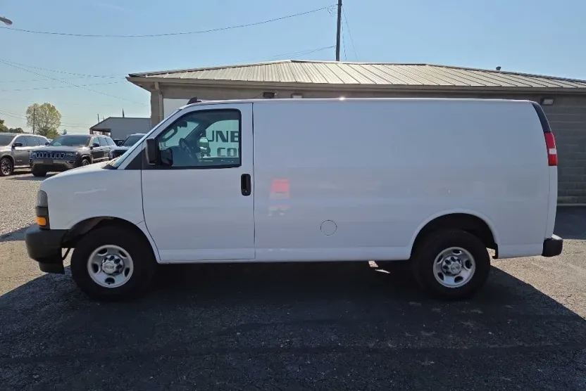 2020 Chevrolet Express 2500 Cargo photo 1