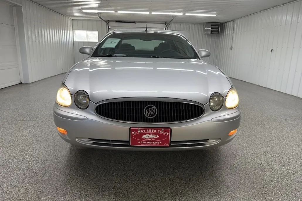 2005 Buick LaCrosse CX photo 1