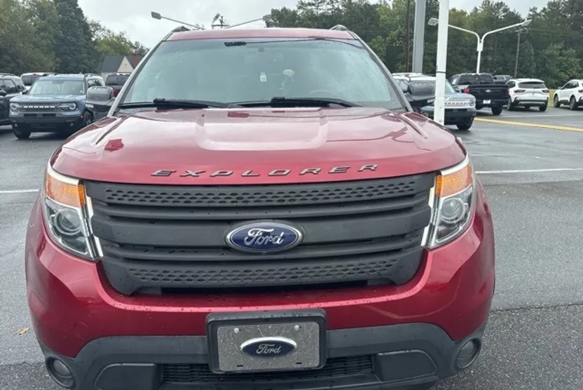 2014 Ford Explorer XLT photo 1