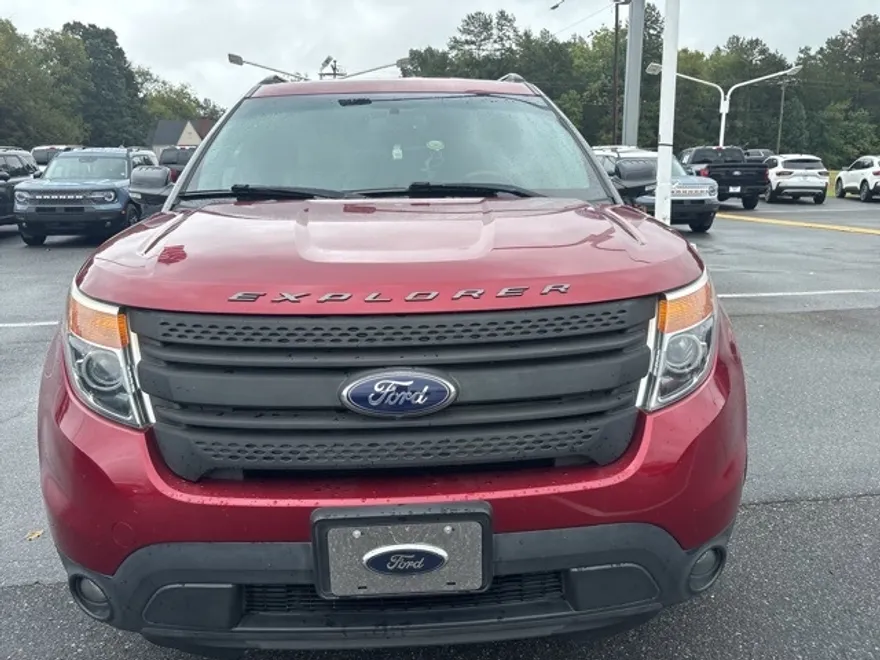 2014 Ford Explorer XLT photo 1