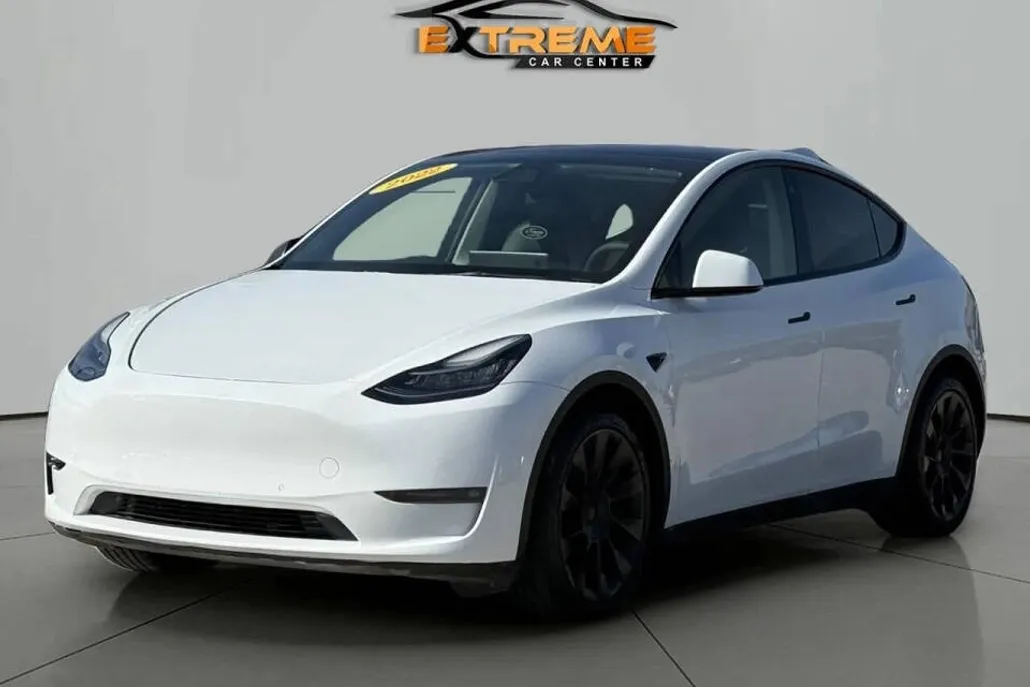 2022 Tesla Model Y Long Range photo 1