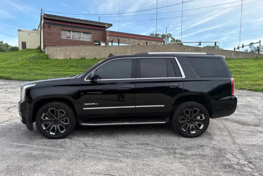 2019 Gmc Yukon Denali photo 1