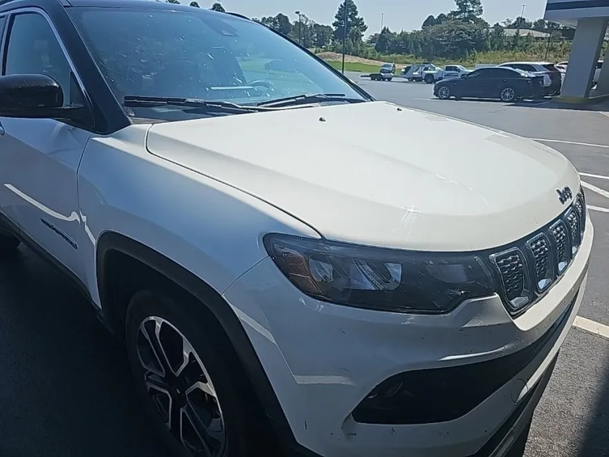 2024 Jeep Compass Limited photo 1