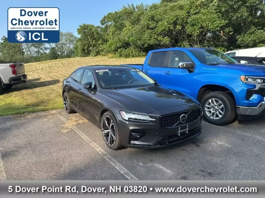 2025 Volvo S60 B5 Core photo 1