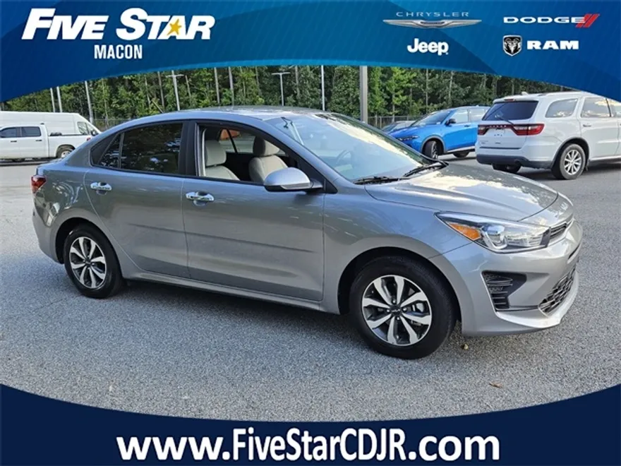 2022 Kia Rio S photo 1