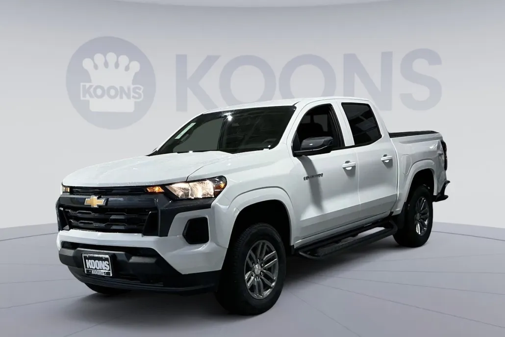 2026 Chevrolet Colorado LT photo 1
