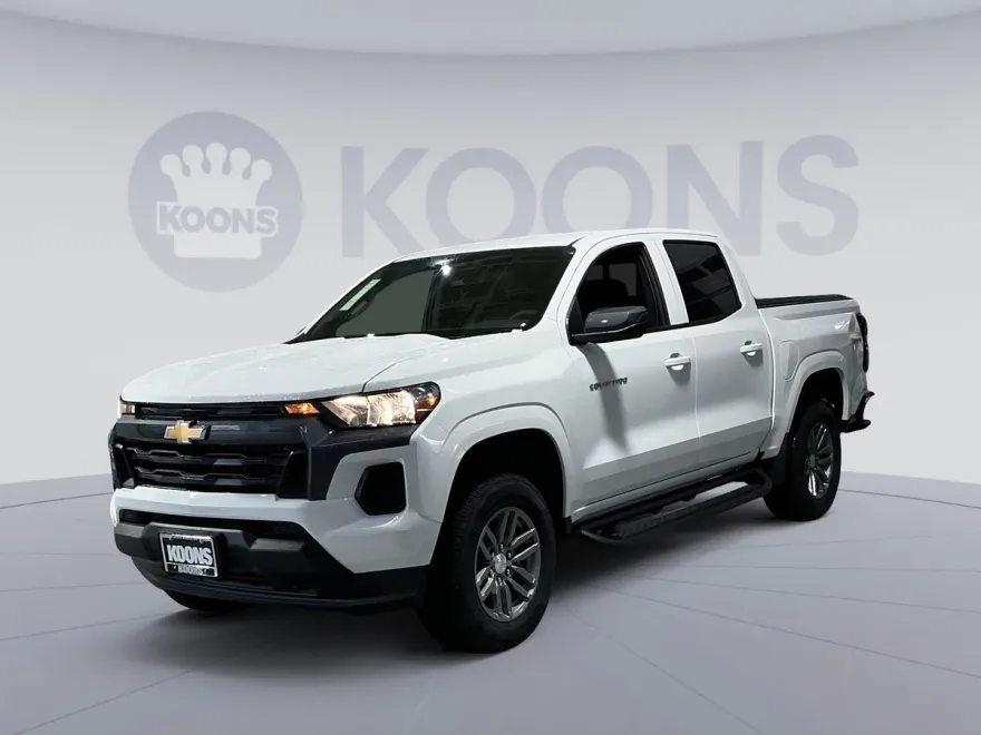 2026 Chevrolet Colorado LT photo 1