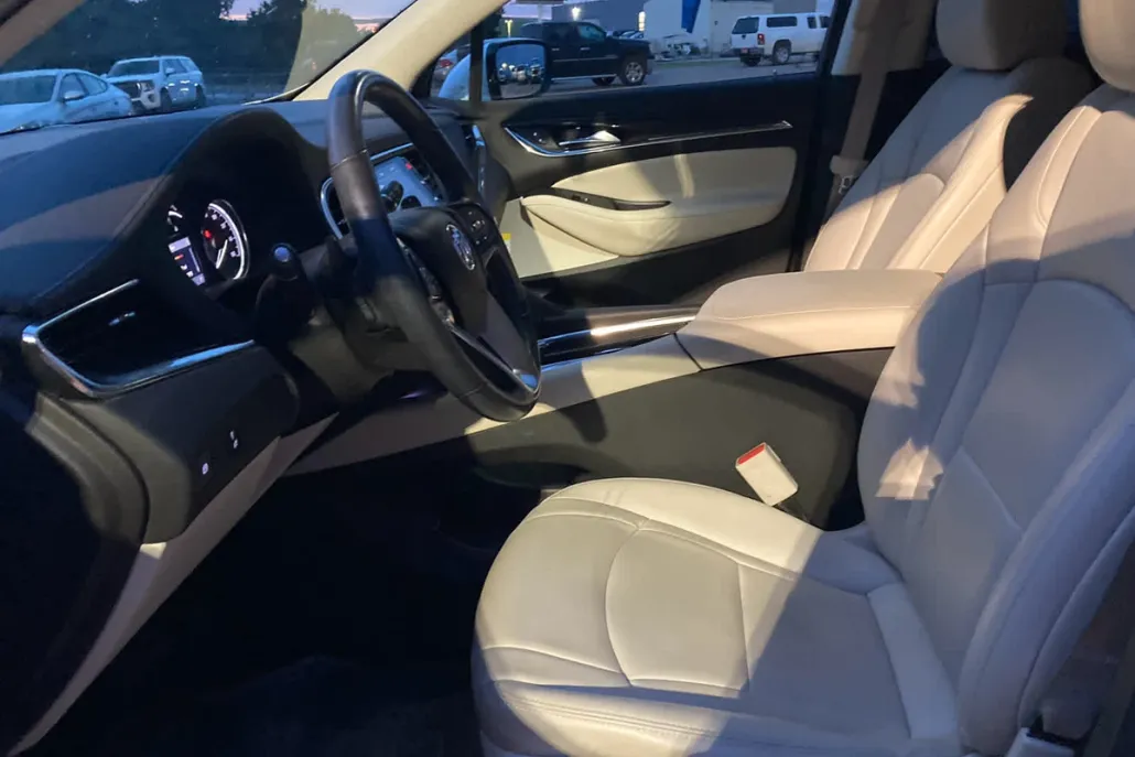 2022 Buick Enclave Essence photo 1